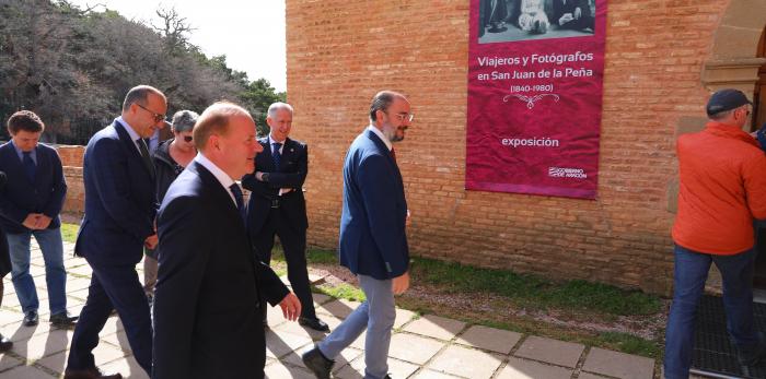 Javier Lambán en San Juan de la Peña. LUIS CORREAS Gobierno de Aragon
